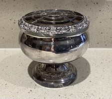 VINTAGE LANTHE SILVER PLATED FLOWER POSY BUD VASE ~ WEDDING DECOR SHABBY CHIC