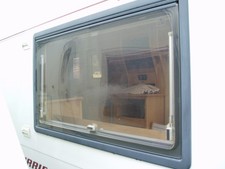 CARAVAN SEITZ WINDOW 97.2CM X 54.5CM ELDDIS CRUSADER 2003