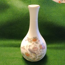 Wedgwood Kutani Crane Bud Vase