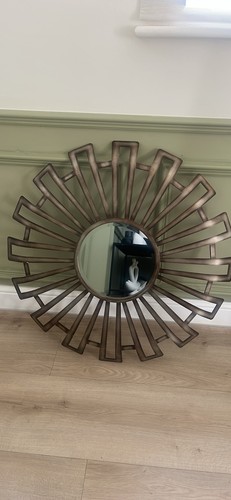 Statement sunburst round - sunburst, wall