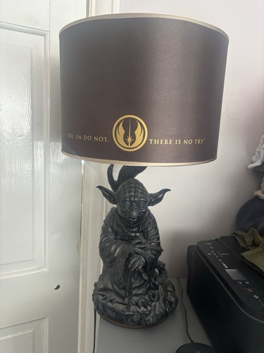 Star wars yoda statue - yoda, living