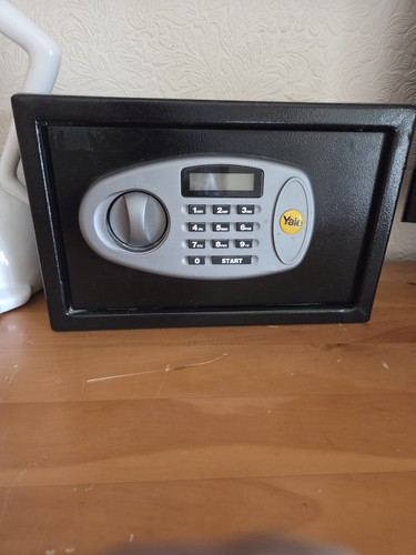Yale small digital safe keypad - yale,