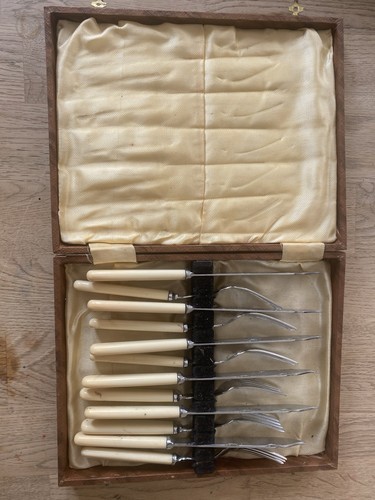 Vintage cutlery set - cutlery,