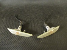BMW 3 SERIES E46 99-05 PAIR 2x SIDE REPEATER WING INDICATOR & BULB HOLDERS