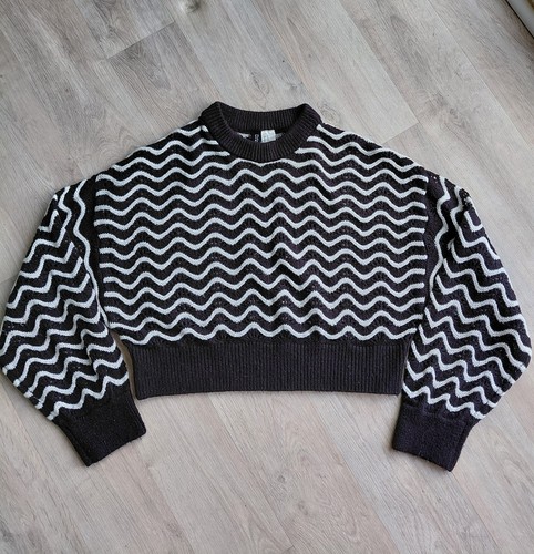 Divided cropped wavy wave - wavy,