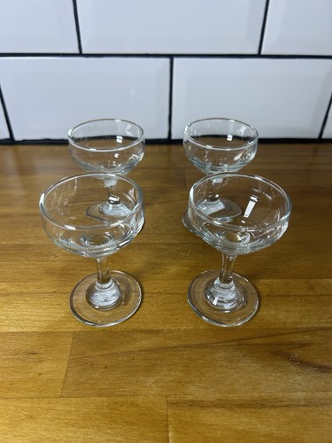 Set vintage stemmed - of, glass