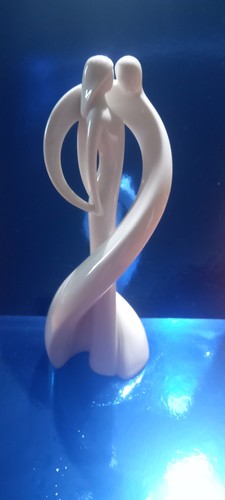Circle love figurine - of,