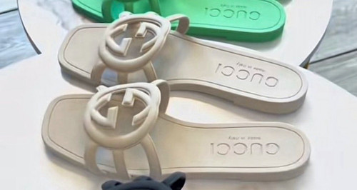 Women beige rubber logo - women’s,