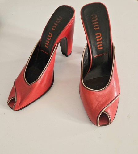 Miu vintage shoes - vintage, red