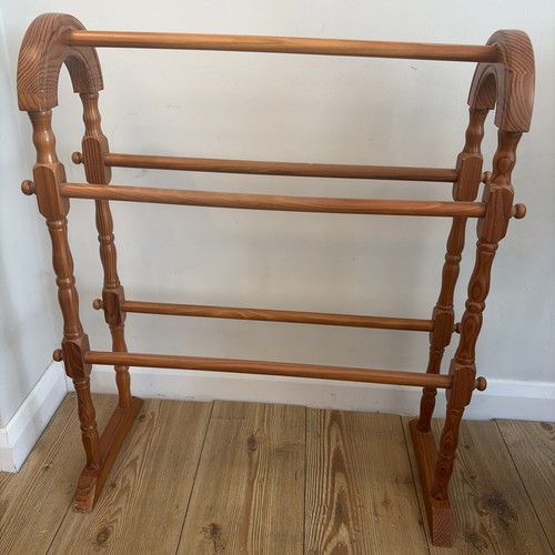 Vintage pine wood - towel, rail