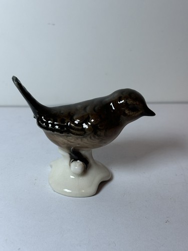 Goebel hummel bird wren model - goebel,