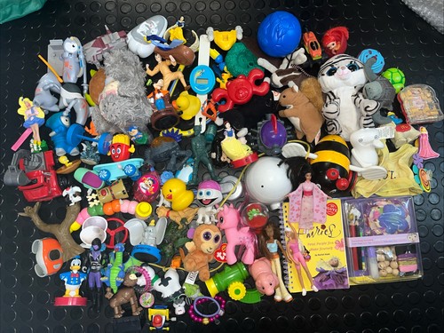 Huge mixed toy figure - huge,
