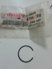 YAMAHA Piston Circlip 93450-24028 256-11634 XT SRX 600 BT XV 1100 XVS MT01 etc.