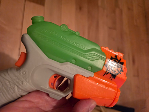 Nerf super soaker - super,