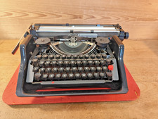 Erika Typewriter Model 125