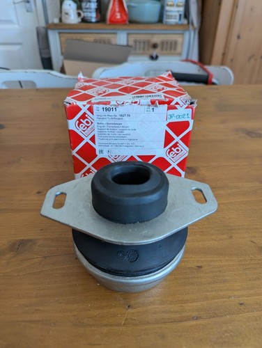 Febi 19011 left - engine, gearbox