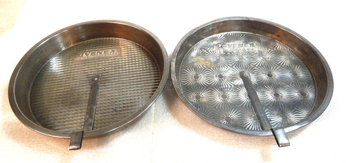 Two pie pans w slider - two, 9"