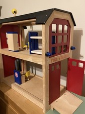 Wooden Fire station & Accessories (John Crane/Pintoy) FREE P&P -See Description!
