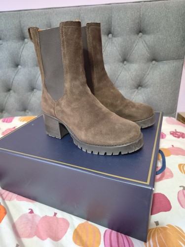 Fairfax and favor heeled - and,