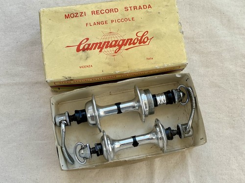 Campagnolo hubs small - hubs,