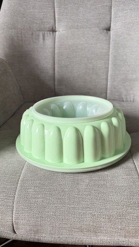 Vintage tupperware jelly - vintage, ring