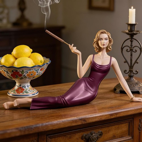 Vintage women figurines - vintage,