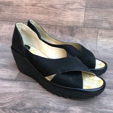 SIZE UK 7 FLY LONDON YOMA