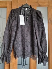 BNWT Y.A.S. Selmi Cuff Detail