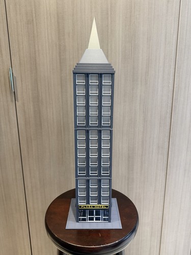 Scale skyscraper version - o,