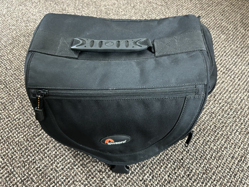Lowepro nova camera - nova, aw