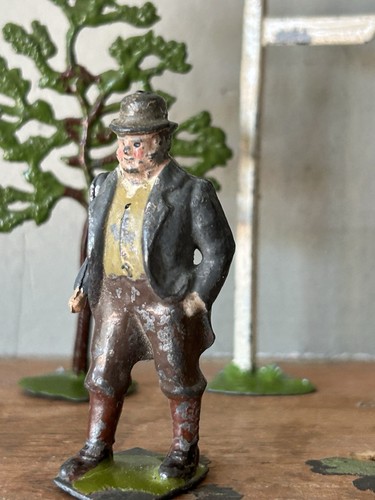Lovely old farmer landowner - lovely,