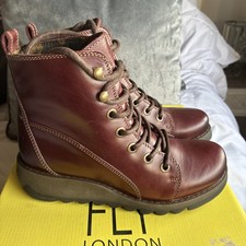  Women’s FLY LONDON