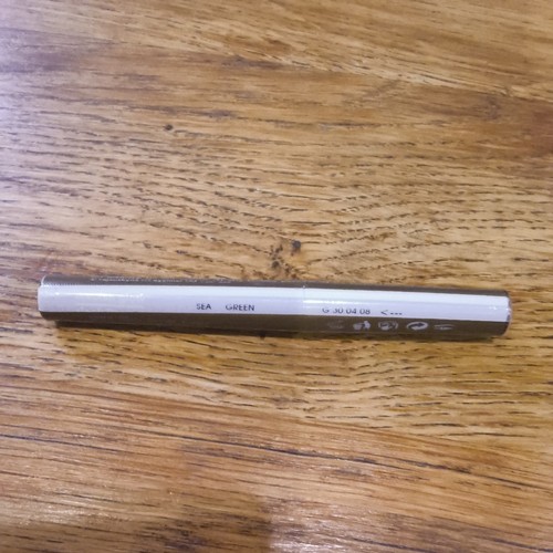 Avon arabian glow sleek - sleek, lines