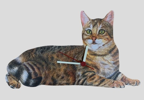 Ginger tabby cat - clock,