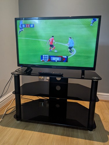 Sharp glass tv - 32”, +