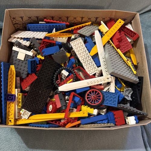 Approx 2kg mixed lego bundle - approx, 2.2kg