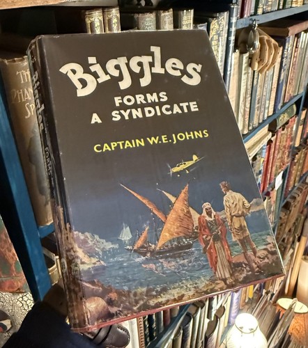 Biggles forms syndicate - biggles,