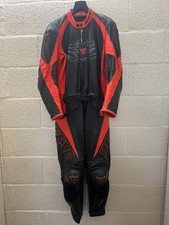 Dainese 2 Two Piece Motorcycle Leathers. Size UK 42  EU 52 Vintage black red