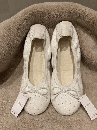 White stud suede - uk, feel