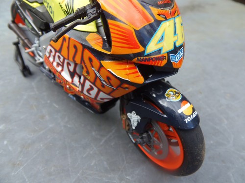 Valentino rossi valencia - rossi, 03