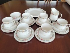 Paragon "Belinda" Bone China 21-piece Tea-Set