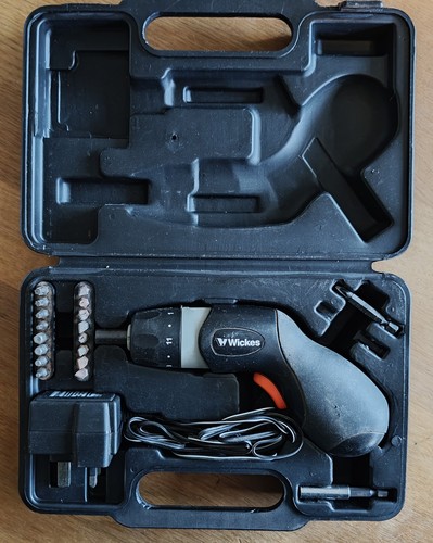 Cordless screwdriver set - screwdriver, set.