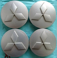 2x GENUINE MITSUBISHI CENTRE