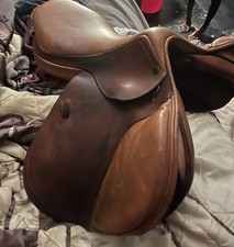 Tan English Jump Saddle 17in