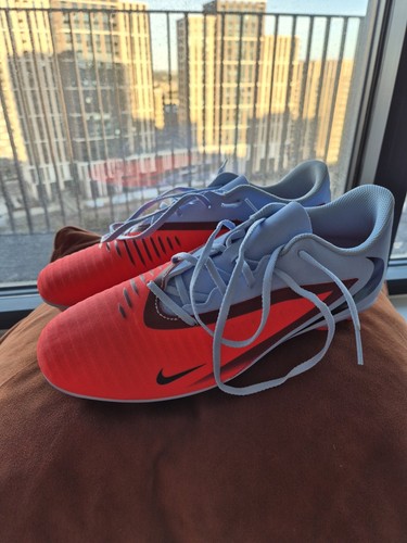 Unworn nike phantom low club - nike,