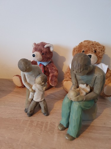 Willow tree figurines - x,