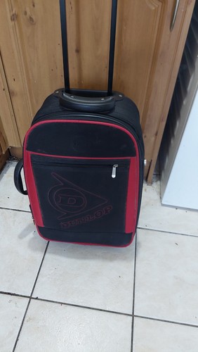 Medium dunlop red and - medium,