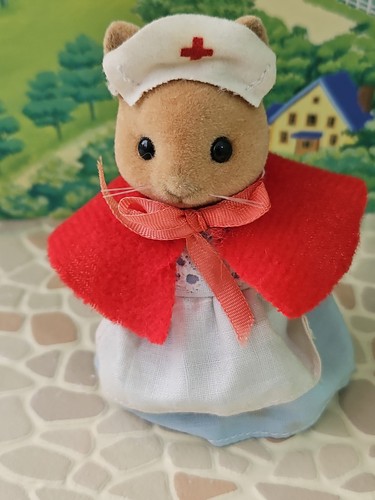 Sylvanian families tomy - families, nurse