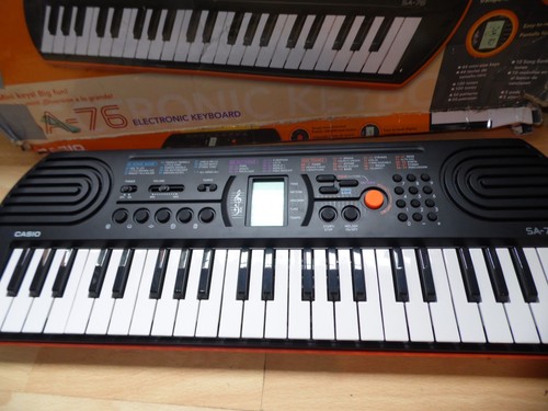 Casio keyboard 44 keys - sa-76,