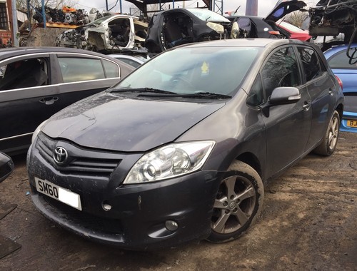 Toyota auris d4d diesel - toyota,